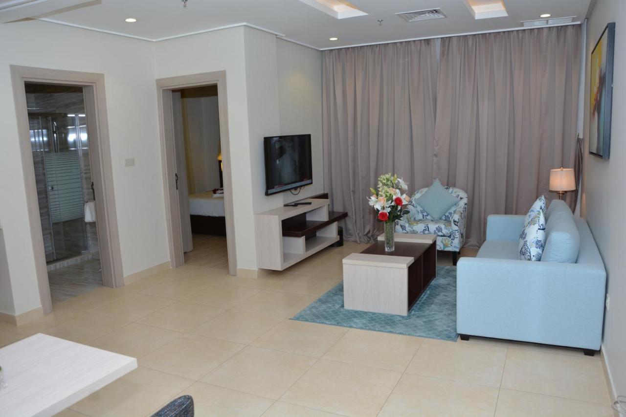 The Lofts Kuwait Fintas Hostel Kuwait City Exterior foto