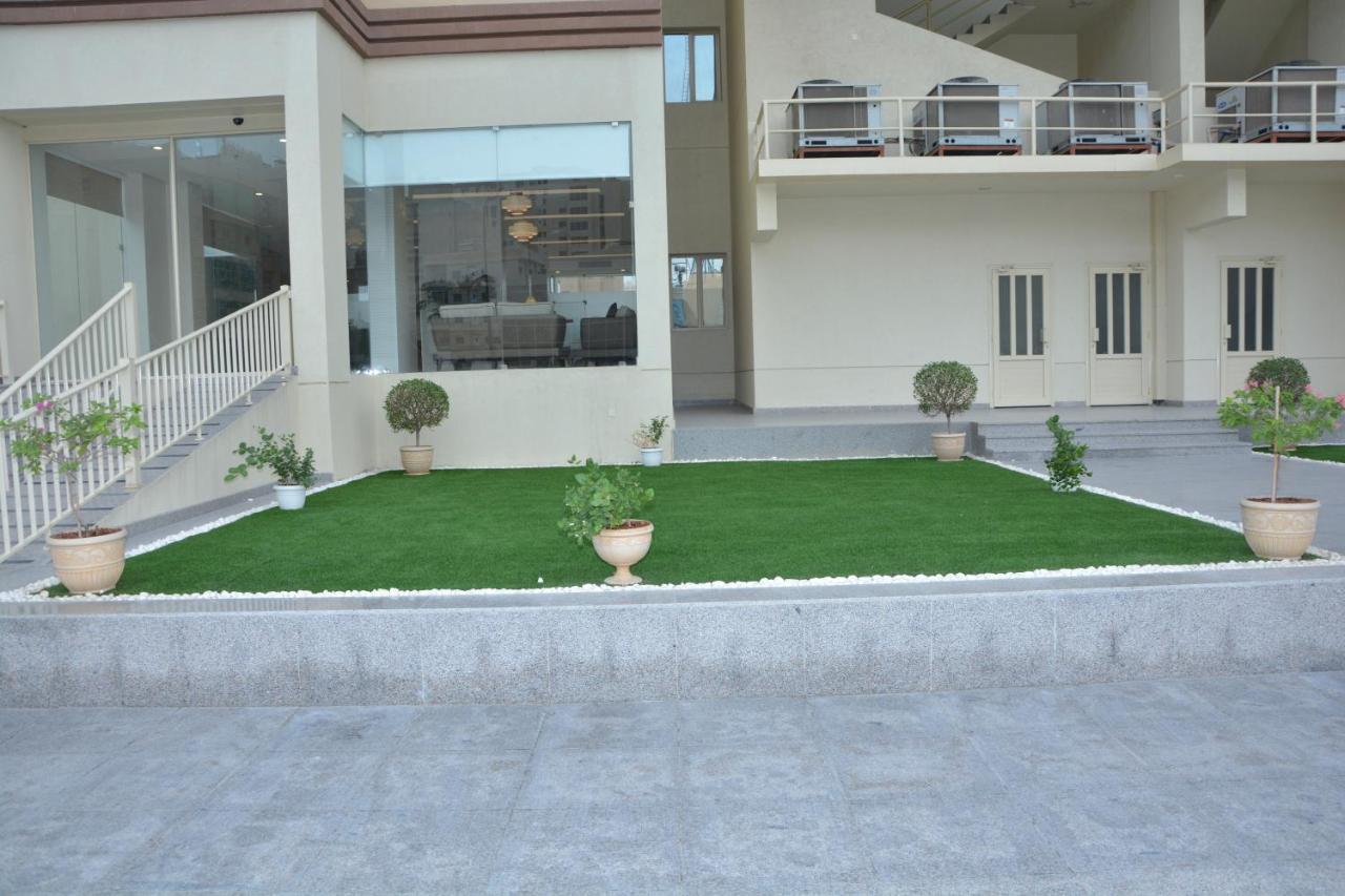 The Lofts Kuwait Fintas Hostel Kuwait City Exterior foto