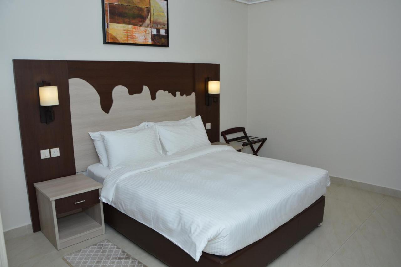 The Lofts Kuwait Fintas Hostel Kuwait City Exterior foto
